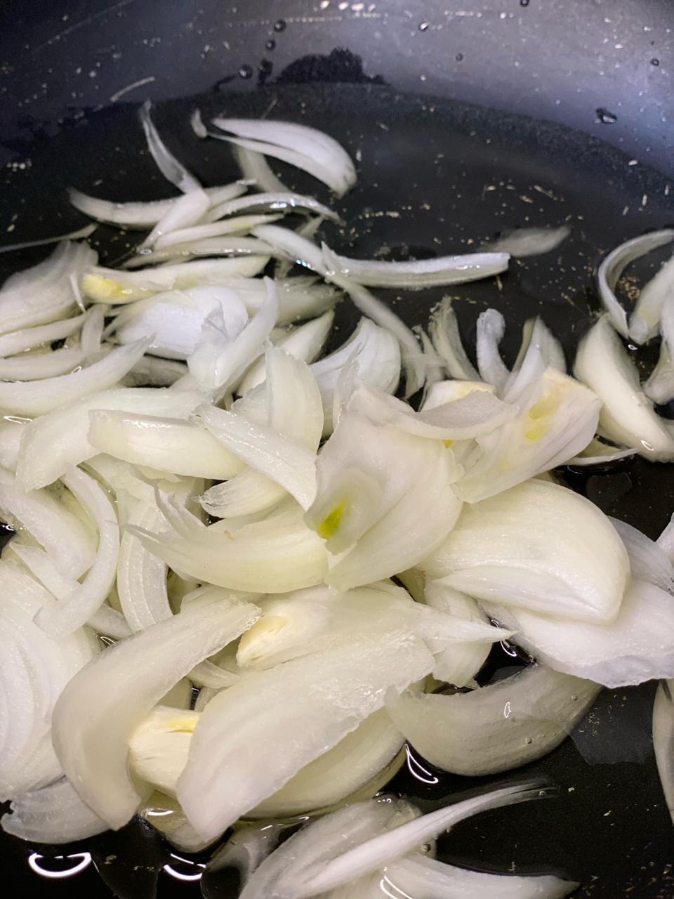 saute onions 