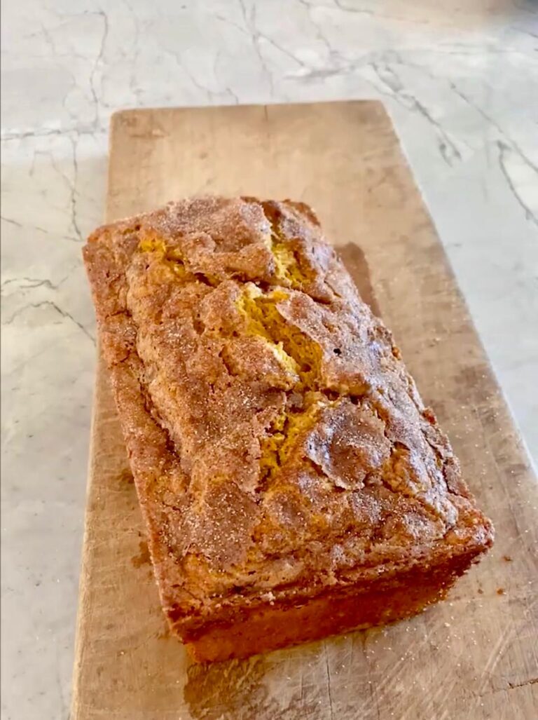 Mini Pumpkin Bread with Cinnamon Swirl