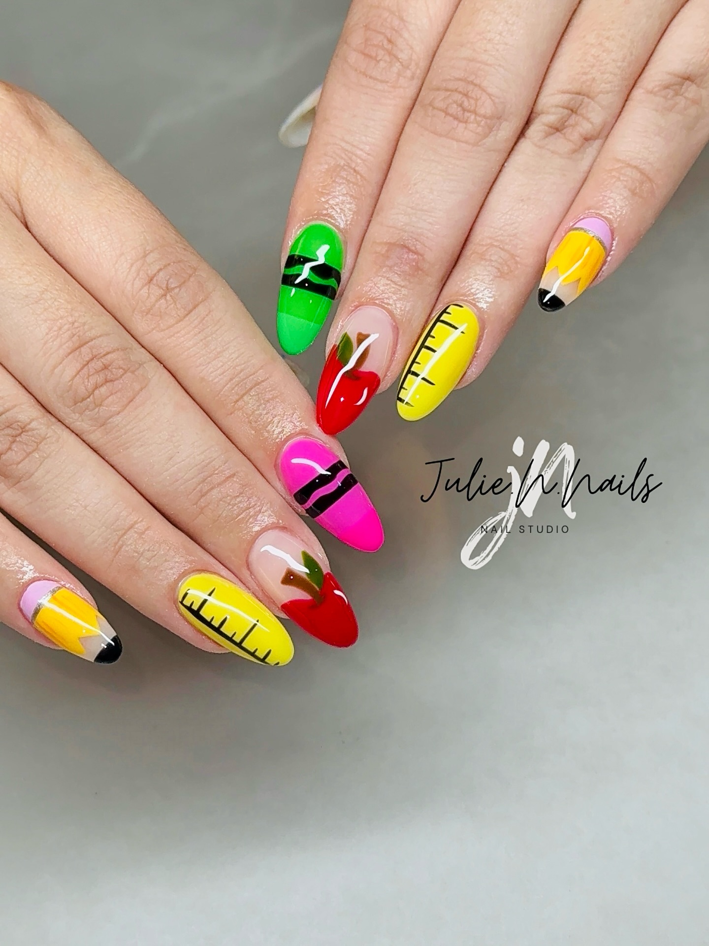 15 Trendy Back-to-School Nail Ideas